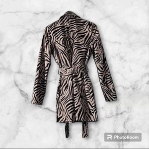 Chaps Tan Zebra Button Down Trench Coat with Belt Sz Small NWOT